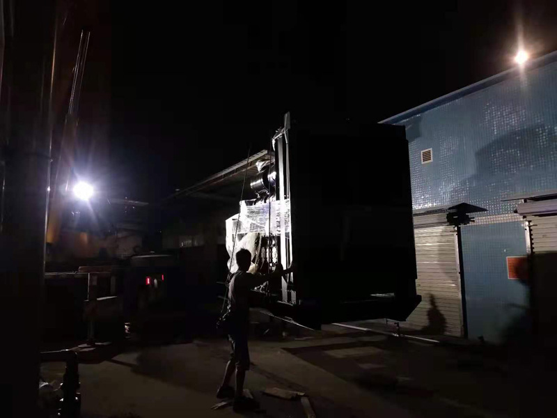  新機銷售現(xiàn)場
